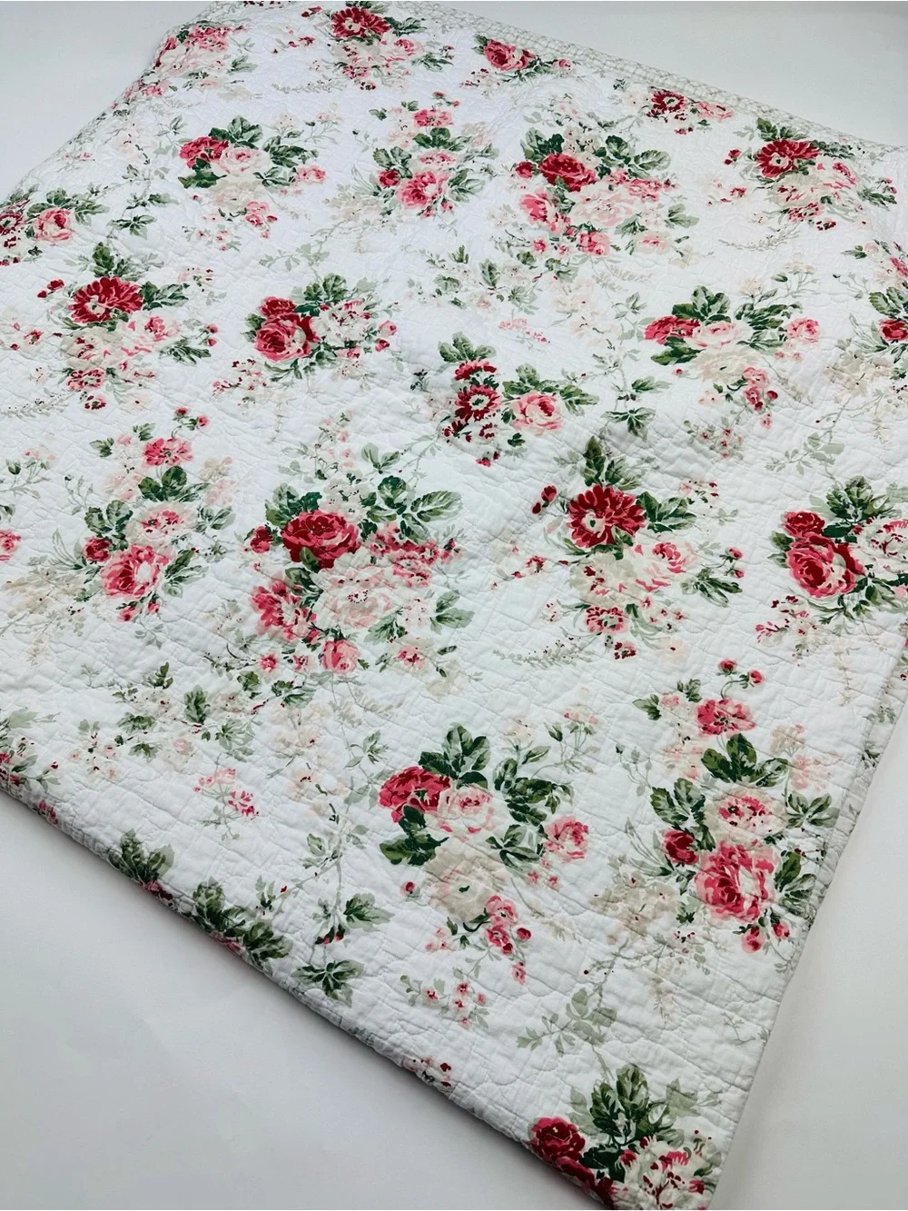 Laura Ashley Romantic Cottagecore Floral Quilt Full/Queen with Standard Shams